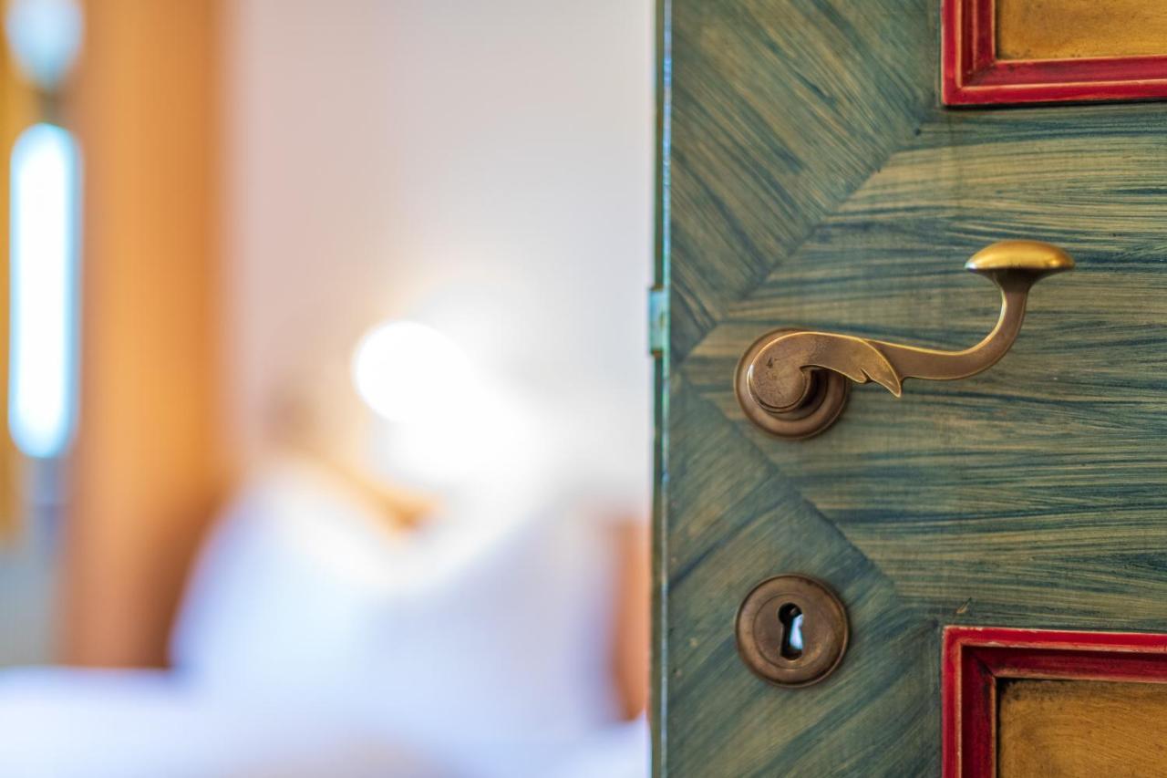 コルナイアノ Haus Oberhofer Bed & Breakfast エクステリア 写真